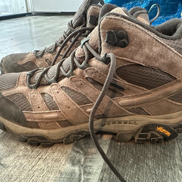 Merrell Men's Moab 2 Mid Waterproof Hiking Boot - Picture 1 of 7